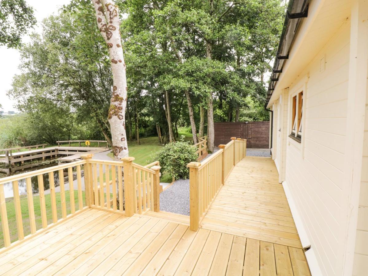 Port Heron Lodge Athlone Exterior foto